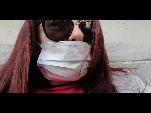❤️ Nicoletta hefnir sín á nágranna sínum og pissar í bílskúrinn hans (sérstök Covid19 ítalsk sóttkví) ❤️ Fjandinn myndband hjá okkur ❌❤